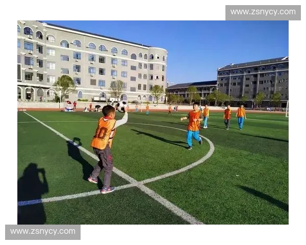 美甲足球联赛激情开赛掀起全民热潮引领时尚与运动完美融合 美甲足球联赛激情开赛掀起全民热潮引领时尚与运动完美融合